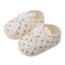 Load image into Gallery viewer, Baby Shoes I Love PaPa&amp;MaMa Letter Printed Soft Bottom Footwear Heart-shaped 0-18M Newborn First walker