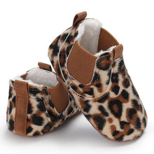 Load image into Gallery viewer, PU Leather shoes Newborn baby girl heart autumn lace Leopard first walker sneakers shoes toddler classic casual shoes